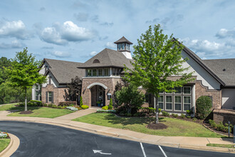 The Ridge at Chenal Valley Apartments in Little Rock, AR - Building Photo - Building Photo