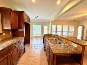 10206 N 142nd E Ave in Owasso, OK - Foto de edificio - Building Photo