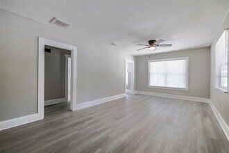 1401 12th St S in St. Petersburg, FL - Building Photo - Building Photo