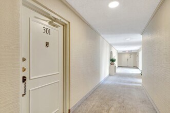 3520 S Ocean Blvd in Palm Beach, FL - Building Photo - Building Photo