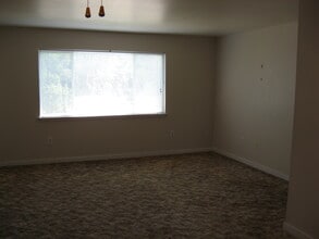 2243 Hillcrest, Unit 6E in Orangeburg, SC - Building Photo - Building Photo