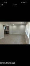 40 Hendrickson Pl in West Long Branch, NJ - Building Photo - Building Photo