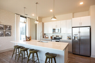 The Landing Residences in Memphis, TN - Building Photo - Building Photo