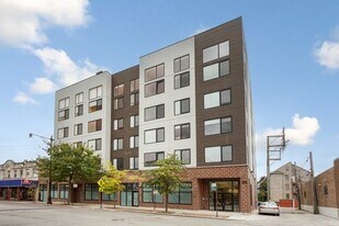 1531 W Howard St in Chicago, IL - Building Photo