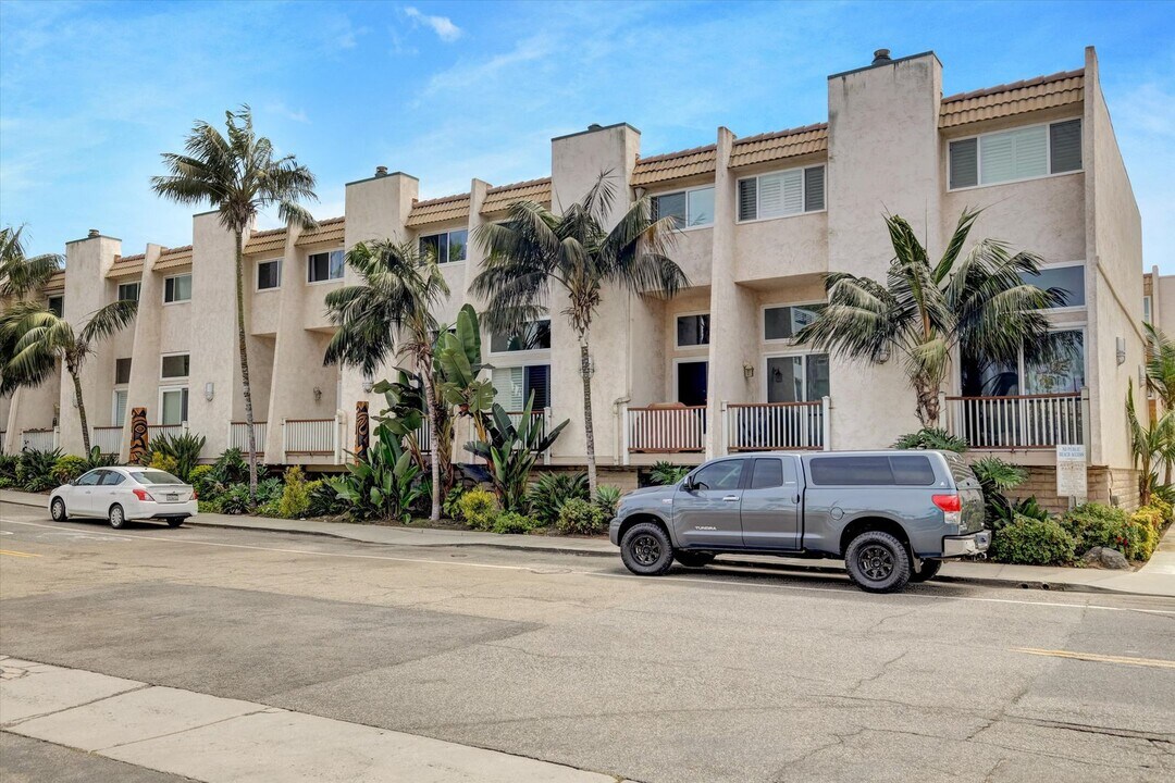 1601 S Pacific St in Oceanside, CA - Building Photo