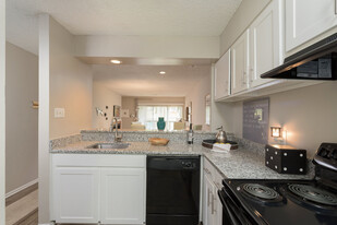 Hickory Creek Apartments