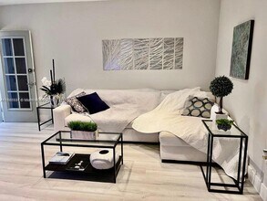 1551 Michigan Ave in Miami Beach, FL - Building Photo - Building Photo