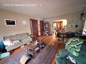 2366 Glenmawr Ave in Columbus, OH - Foto de edificio - Building Photo