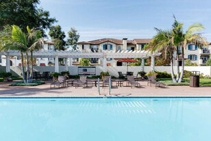 Tierra Vista in Oxnard, CA - Building Photo