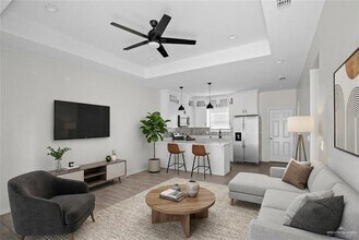 1511 Playa Dr, Unit 2 in Progreso Lakes, TX - Foto de edificio - Building Photo