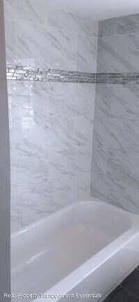 1324 Pentwood Rd photo'