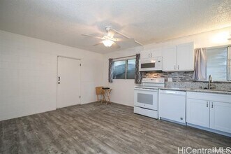 94-1033-1033 Lumikula St in Waipahu, HI - Building Photo - Building Photo