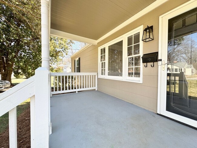 2001 Colonial Ave in Greensboro, NC - Building Photo - Building Photo