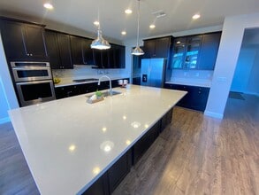 71 Sonas Dr in Hayward, CA - Building Photo - Building Photo