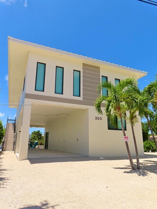 305 Loeb Ave in Key Largo, FL - Building Photo