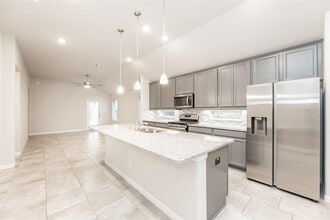 19434 Tobiano Park Dr in Tomball, TX - Foto de edificio - Building Photo