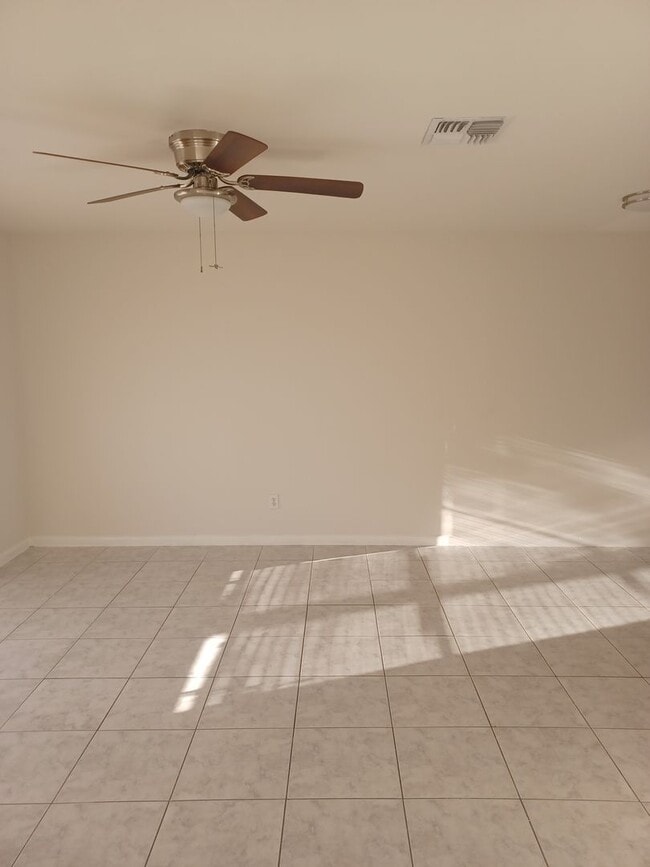 3615 Skyline Blvd in Cape Coral, FL - Building Photo - Building Photo