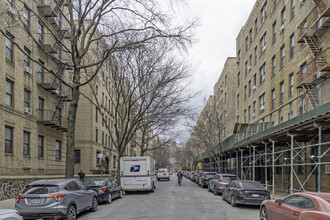 Devon Hall in Bronx, NY - Building Photo - Building Photo