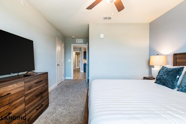 305 Laredo Dr, Unit 2-306 in Cocoa, FL - Building Photo - Building Photo