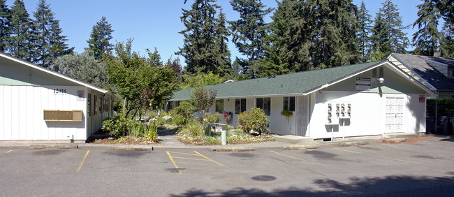 Truaire Apartments in Lakewood, WA - Building Photo - Building Photo