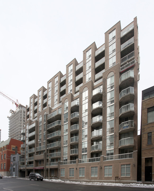 Imperial Square in Toronto, ON - Building Photo - Building Photo