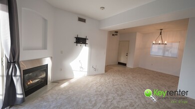 7647 Mission Gorge Rd in San Diego, CA - Building Photo - Building Photo