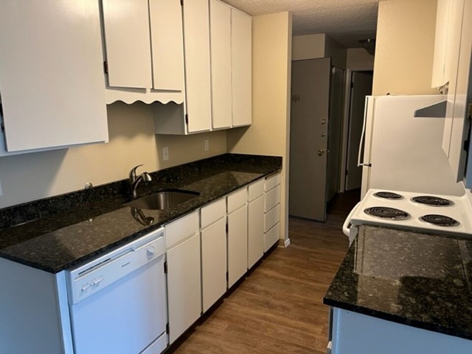 14th Ave S - 2bed/1bath - Beacon Hill - Re in Seattle, WA - Building Photo