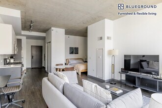 60 E Randolph St in Chicago, IL - Building Photo - Building Photo