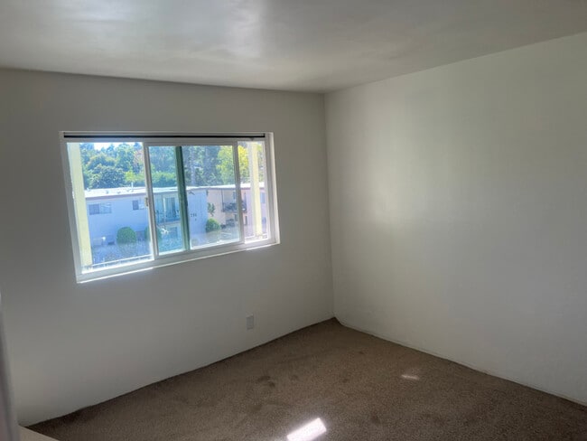 845 Normark Terrace in Vista, CA - Building Photo - Building Photo