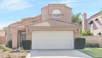 1141 Vía Antibes in Redlands, CA - Building Photo