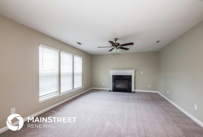 140 Crestwood Dr in Mount Holly, NC - Building Photo - Building Photo