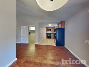 414 River Point Dr in Woodstock, GA - Building Photo - Building Photo