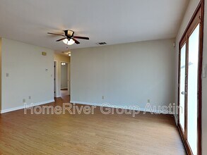 705 Bridge St in Georgetown, TX - Foto de edificio - Building Photo