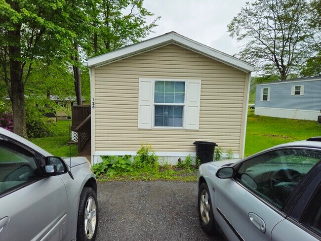 126 Sunflower Ln in Cresson, PA - Building Photo - Building Photo