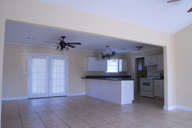 6230 Kimbrough Blvd in Biloxi, MS - Foto de edificio - Building Photo