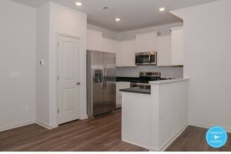 2474 Ashton Park Ln in Burlington, NC - Building Photo - Building Photo