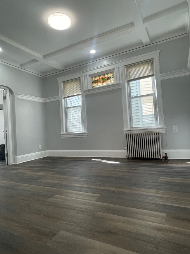 101 Romaine Ave, Unit #2 in Jersey City, NJ - Building Photo - Building Photo