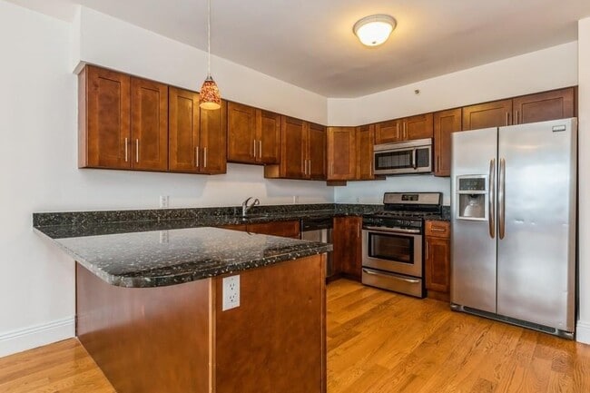 125 43rd St in Union City, NJ - Building Photo - Building Photo