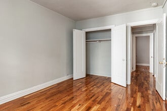 433 W Roscoe St, Unit 410 in Chicago, IL - Building Photo - Building Photo