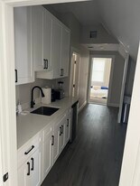 14 Cotting St, Unit 3 in Medford, MA - Building Photo