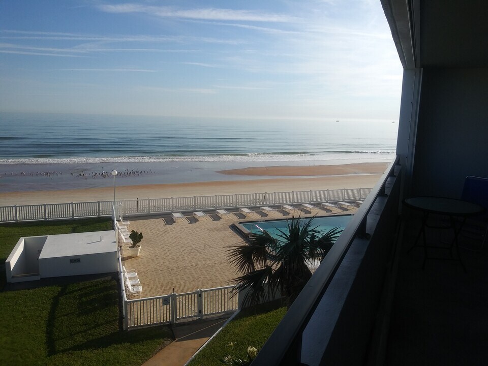 901 S Atlantic Ave, Unit Unit #207 in Ormond Beach, FL - Foto de edificio