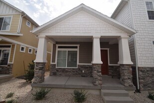 214 E Allegheny Pl in Saratoga Springs, UT - Building Photo