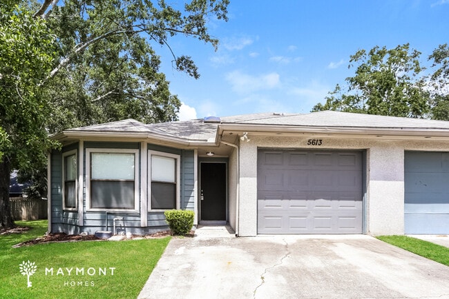 property at 5613 Pinebay Cir N