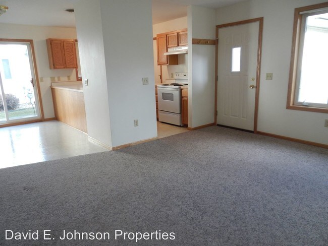 802 Francis St in Faribault, MN - Building Photo - Building Photo