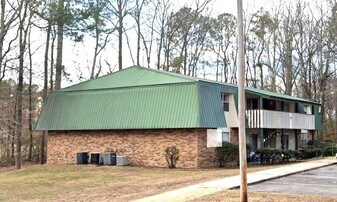 101 Suncrest Dr in Grant, AL - Building Photo