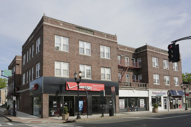 215 Franklin Ave in Nutley, NJ - Building Photo - Building Photo