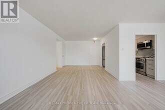 70 Old Sheppard Ave in Toronto, ON - Building Photo - Building Photo