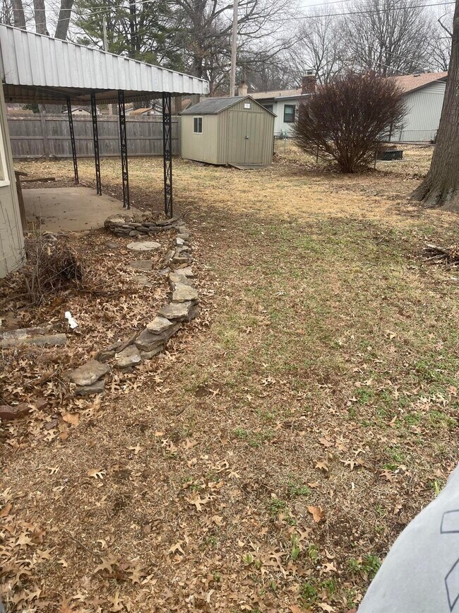 2544 S Pickwick Ave in Springfield, MO - Building Photo - Building Photo