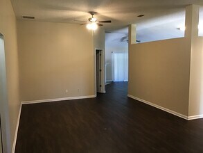 1836 Northglen Cir in Middleburg, FL - Building Photo - Building Photo