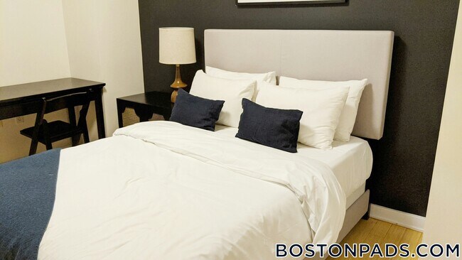 40 Boylston St, Unit 208 in Boston, MA - Building Photo - Building Photo
